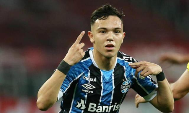 佩佩还没挂靴 波尔图又从巴西签下一个年轻佩佩